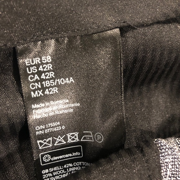 - Slim Fit H&M pant - Picture 2 of 4